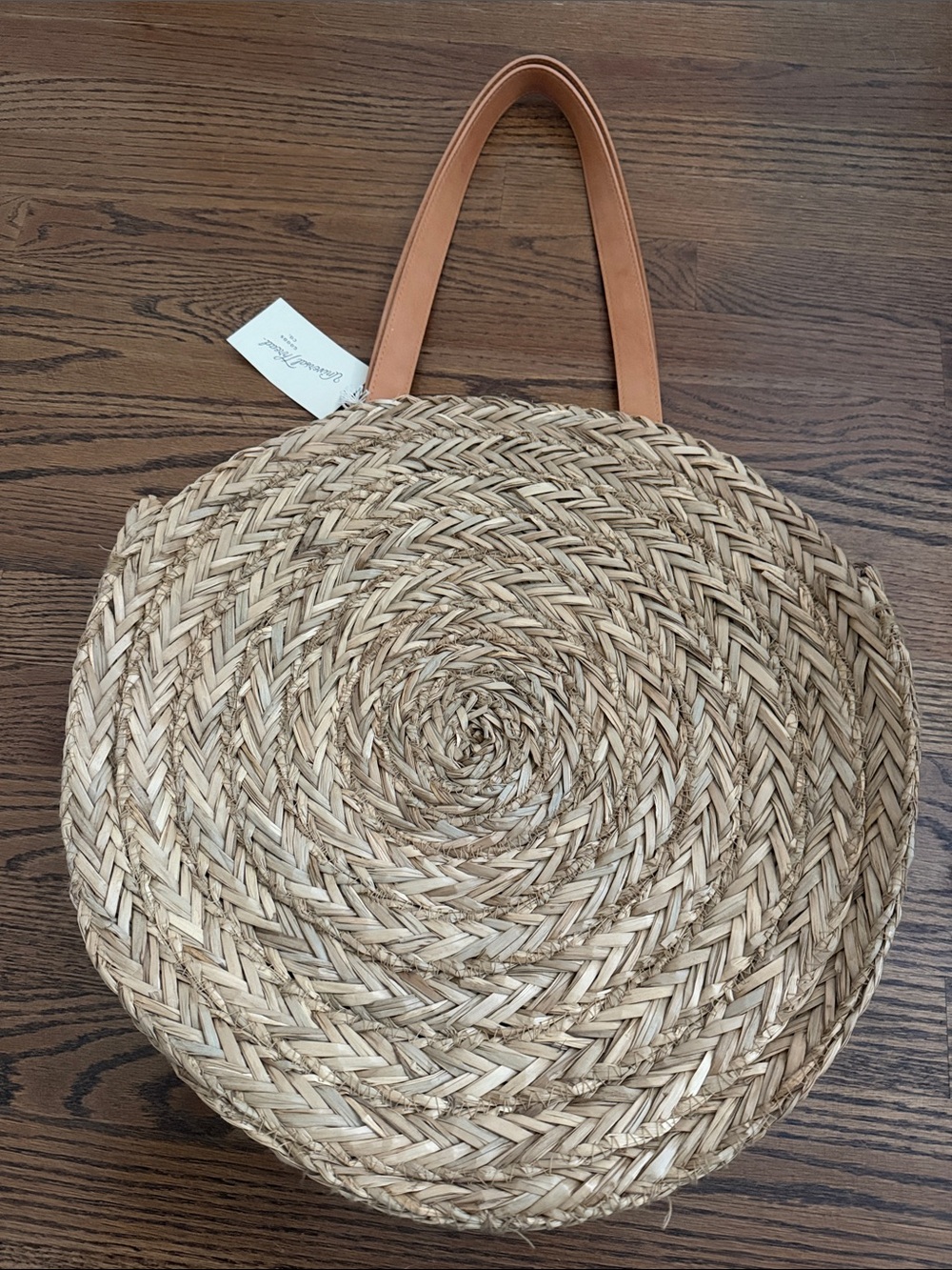 Universal thread Round Woven Straw Tote Bag with Tan Leather Handles nwt